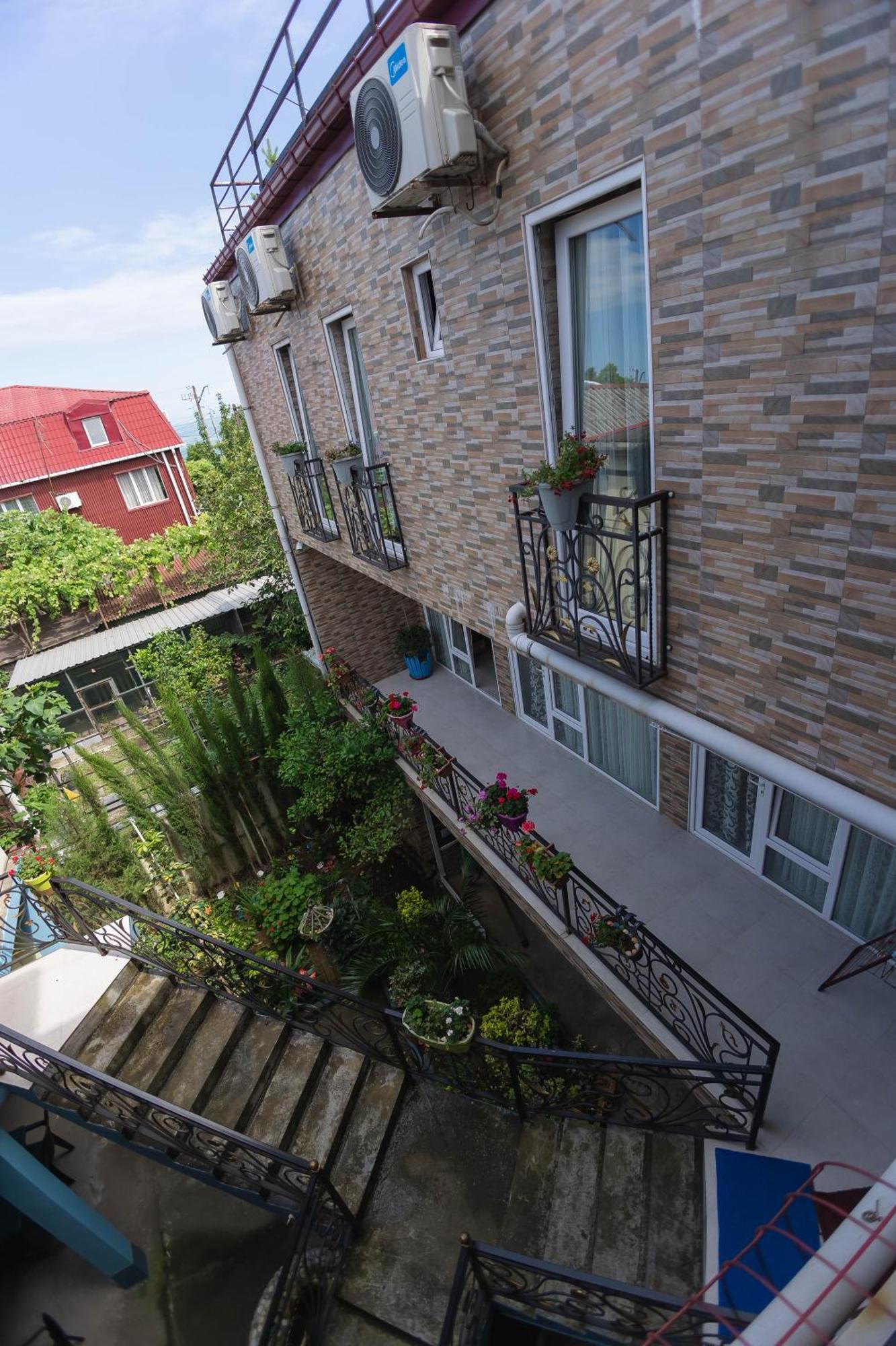 Guest House Ocean Force Batumi Exterior foto